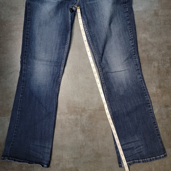 Levi's 524 Jeans Too Superlow Boot Cut Junior's Size 11 M - Picture 10 of 10